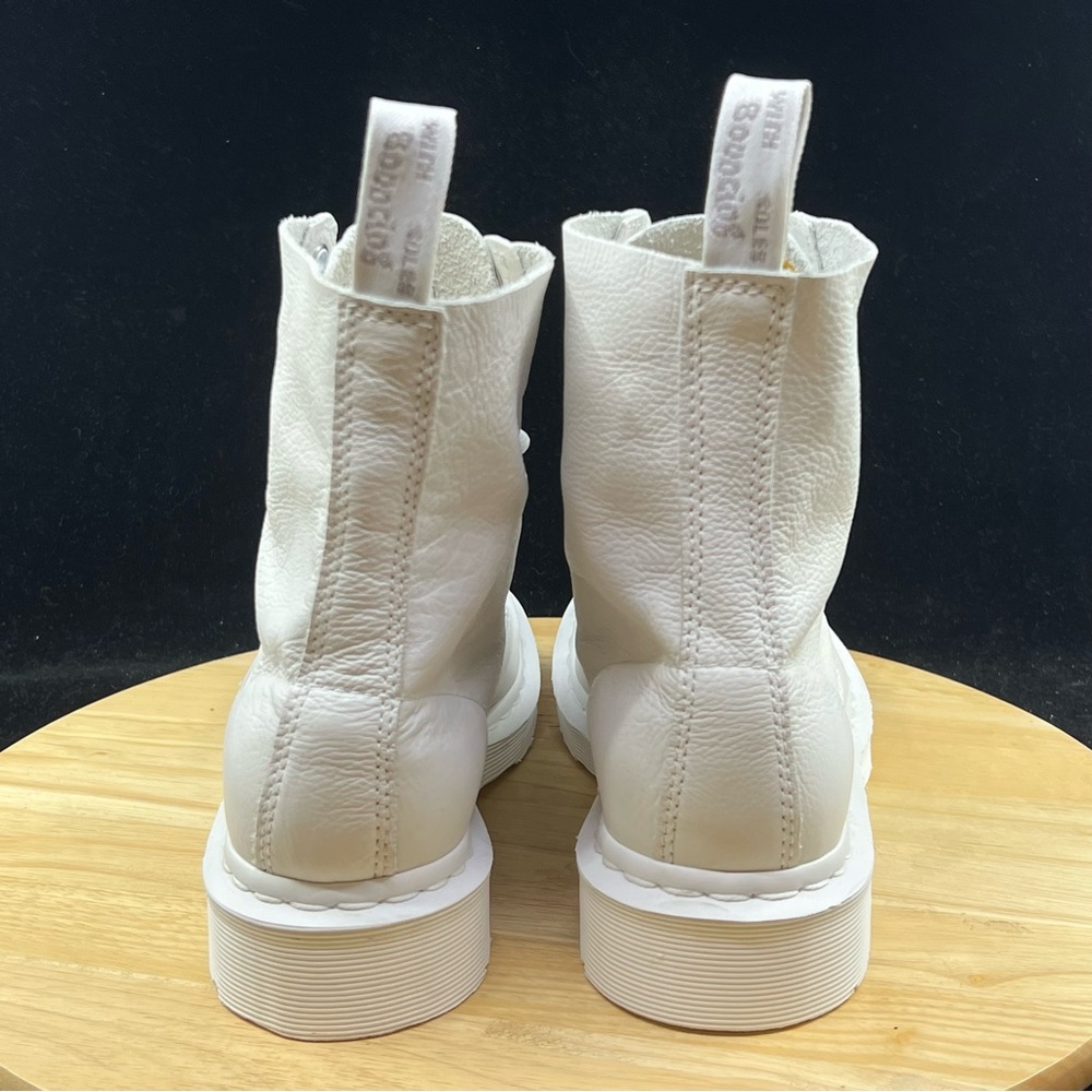 Doc Dr. Martens Smooth Leather Combat Boots Triple White 8-eyelets USA Multi Sz - Picture 5 of 9